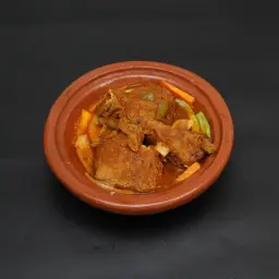 لحم بتلو بالشوربة مع الأرز والخضار